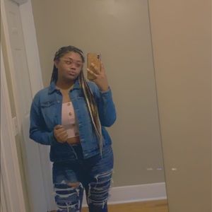 Meet your Posher, Aviance